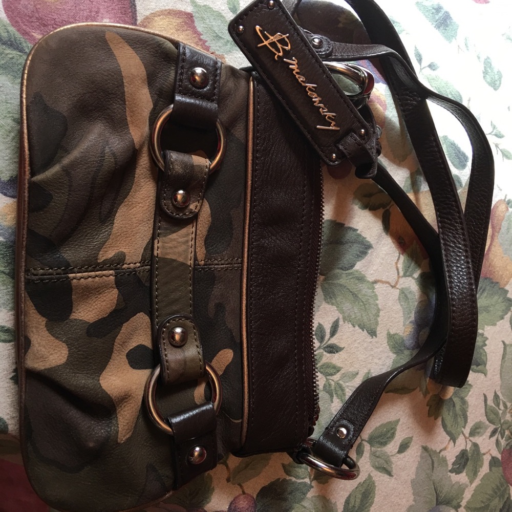 B. Makowsky camo bag
